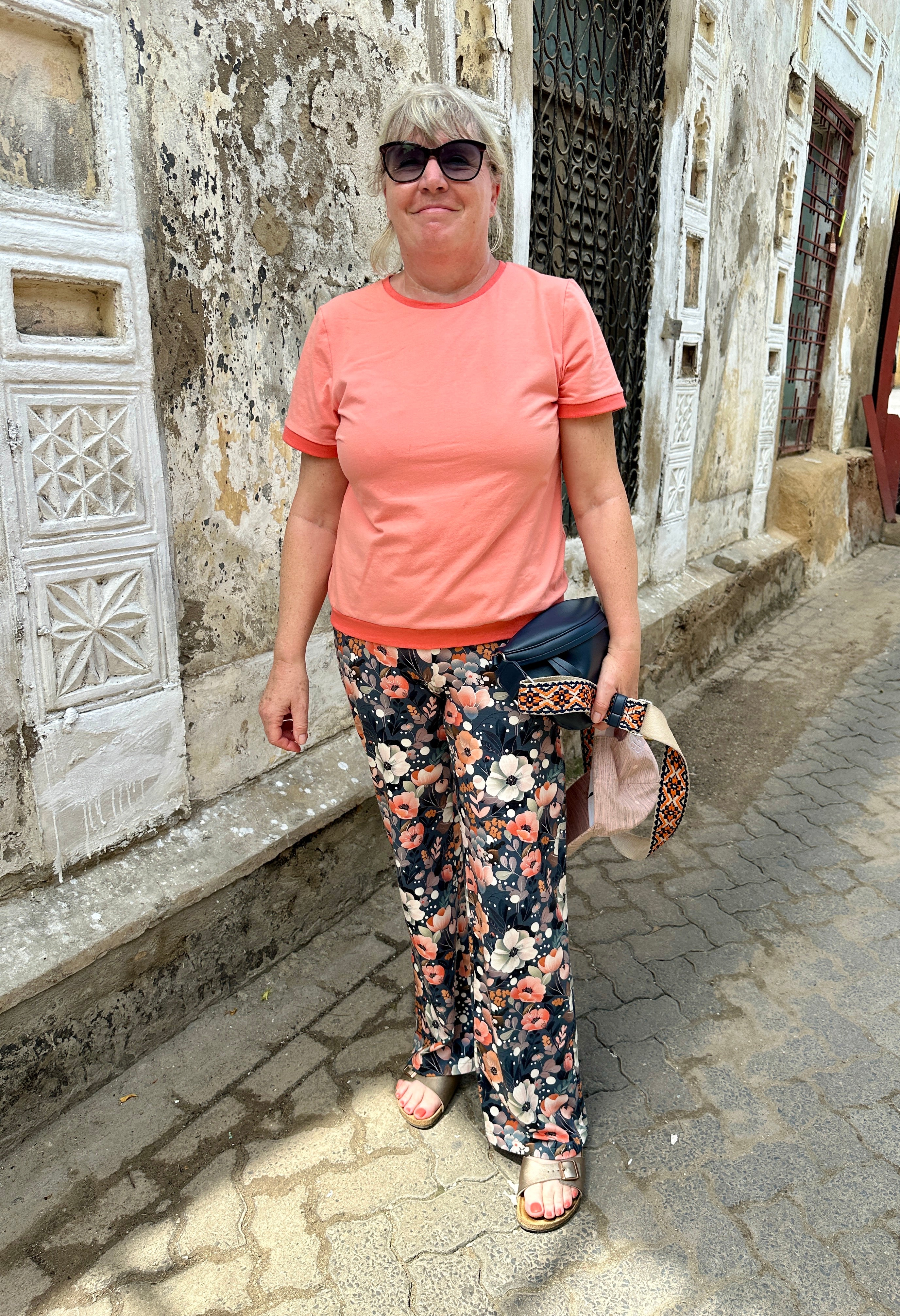 Bunte Blumenwiese Aktuellevorbestellung Stoff